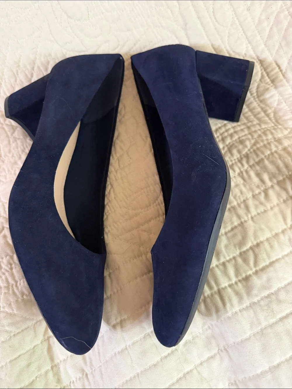 Easy Spirit Navy Suede Pointed-Toe Heels. SZ 9.